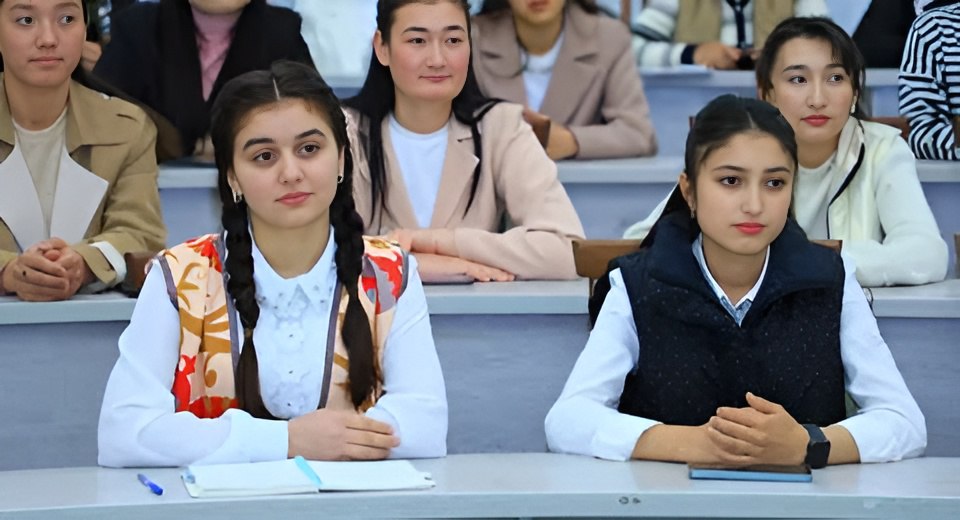 Путь, посвященный знаниям и людям