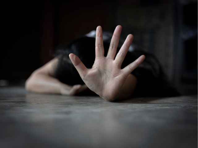 Bir qiz porno tort erkak