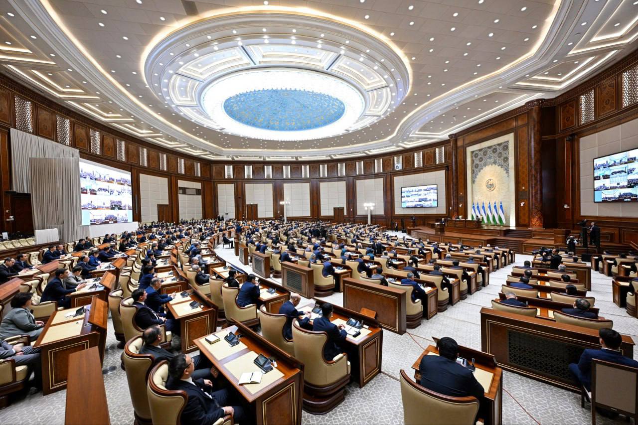 Prezident bolani maktab yoki bog‘chaga joylashtirish, OTMga kirishdagi tanish-bilishchiliklar haqida gapirdi
